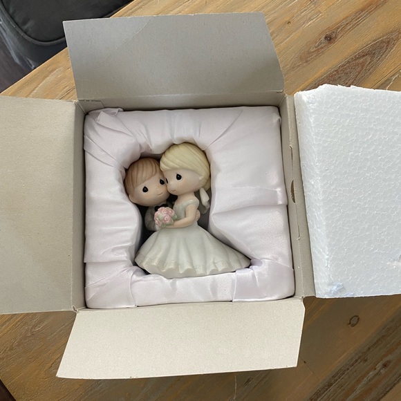 Precious Moments, To Have & To Hold Forevermore - Picture 8 of 12